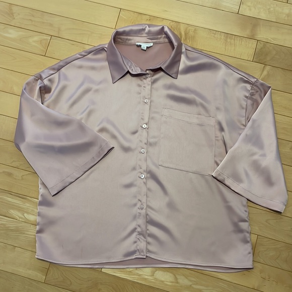 Womance button shirt - Picture 1 of 5